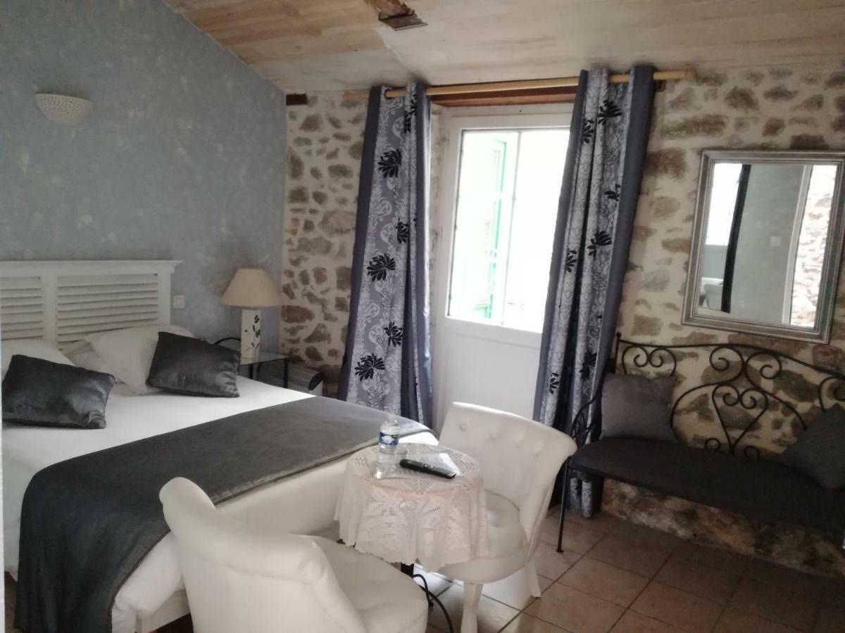 Bed and Breakfast La Traineliere Les Épesses Exterior foto
